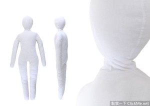 日本最新有病發明《真‧人形抱枕》，給你一個溫暖的冬天♥